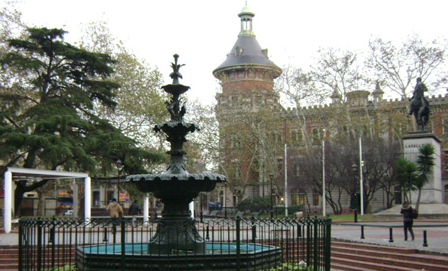 plaza de los 33